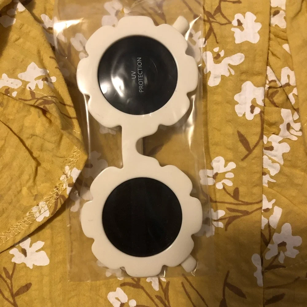 Baby by Rachel Zoe 4 piece outfit. Size 24 months. NWT - Picture 3 of 6